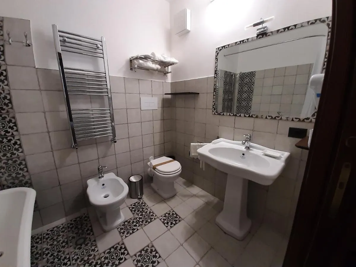 *** לינה וארוחת בוקר שאקה Bnb Agora Panoramic Rooms איטליה