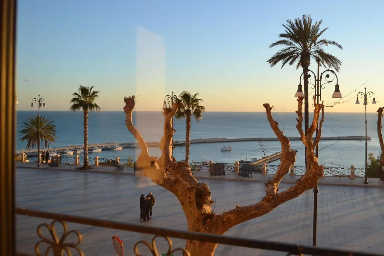 Agorà Panoramic Rooms Sciacca Couette-café